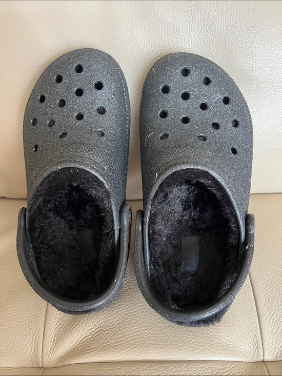 CROCS Shoes - Crocs Black Glitter Fuzz Lined